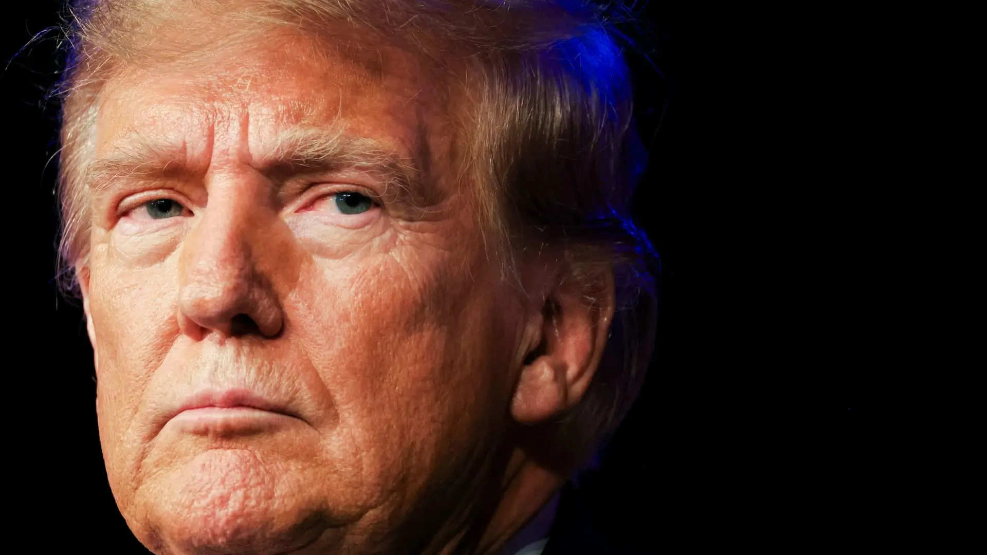 Trump Letadlo: Kontroverze a Význam pro Ameriku