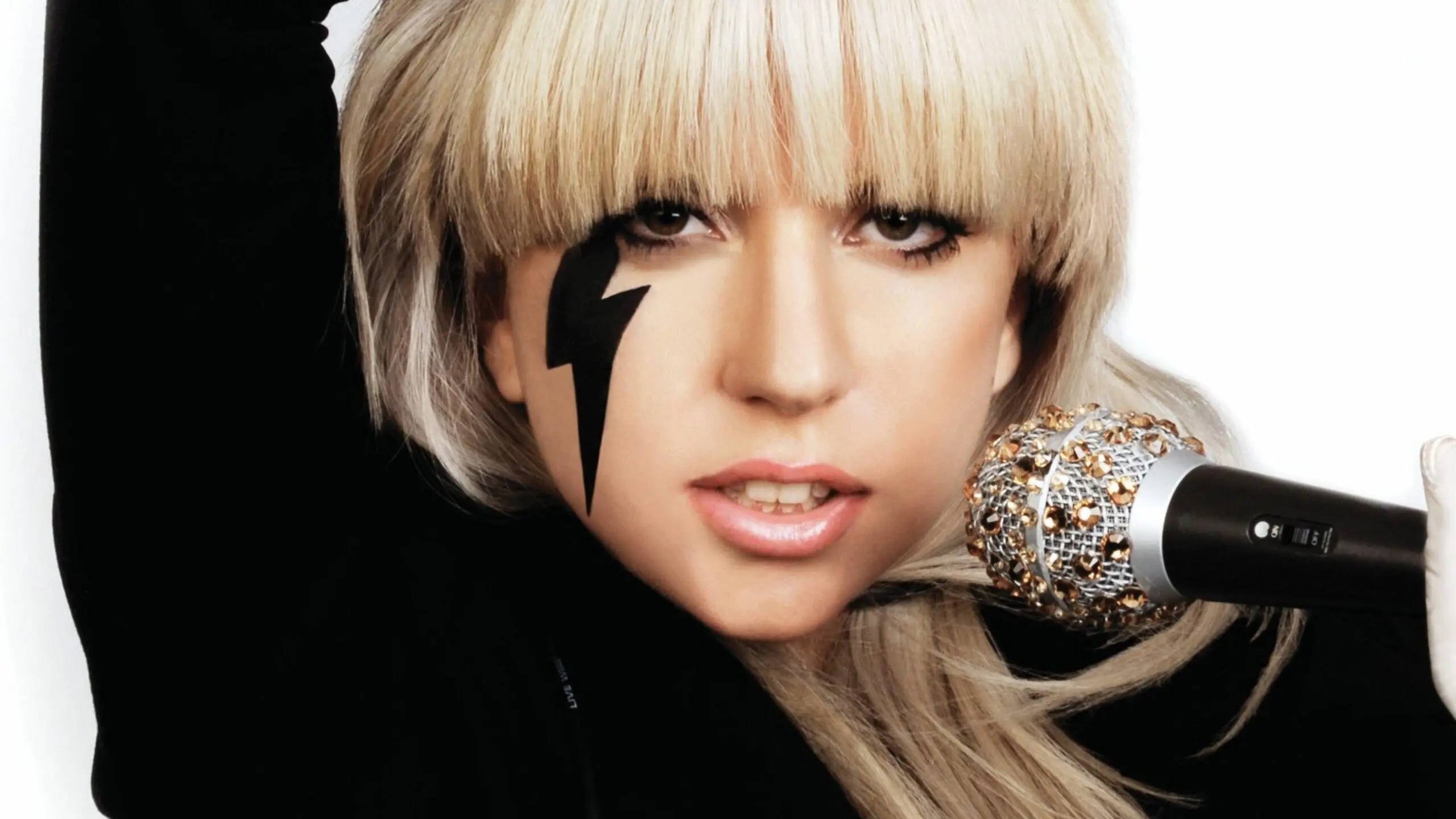 Lady Gaga: Cesta k uznání a vlivu v pop kultuře
