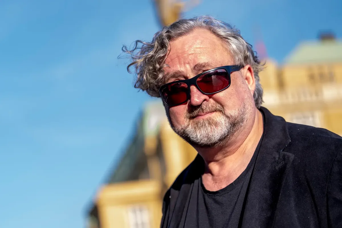 pád domu kollerů — CZ news