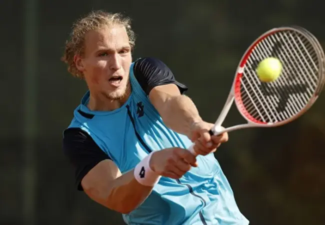 Daniel Siniakov vyhrál svůj první profesionální titul