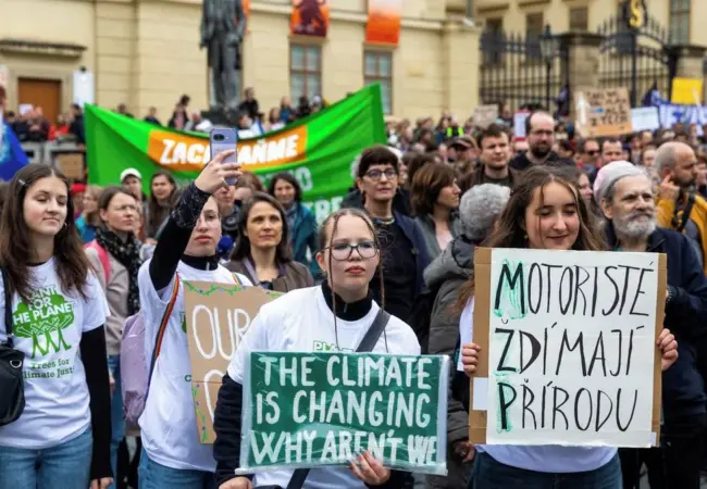 Demonstrace v Praze proti Motoristům