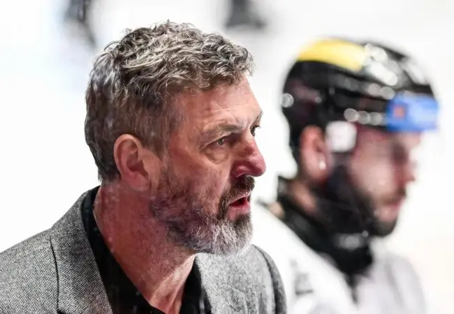 Jaroslav Nedvěd kritizoval rozhodčí po prohře Sparty