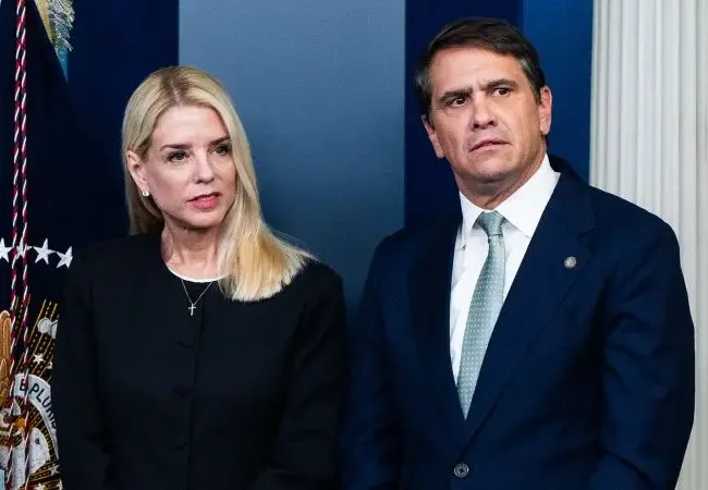 Pam Bondi byla odvolána z pozice generální prokurátorky
