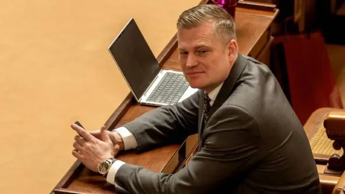 poslanec — CZ news