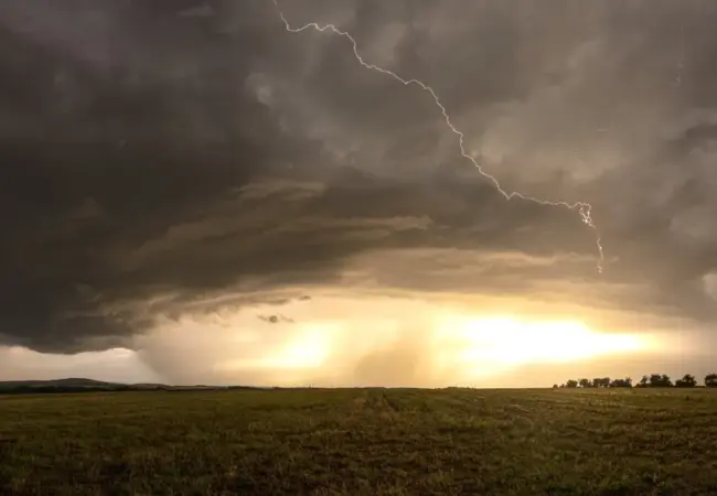 Výbuch na Staroměstském náměstí: Historie prvního teroristického činu v Československu